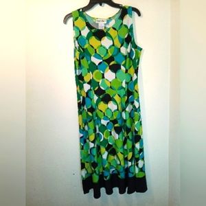DANNY & NICOLE | MULTIPLE COLORS OF GREEN SLEEVELESS DRESS SIZE 12